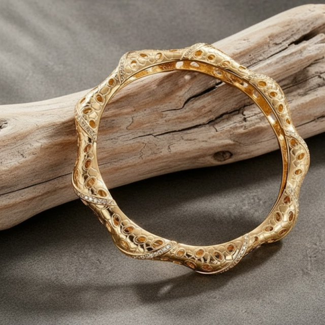 Retro Alloy Light Luxury Bracelet