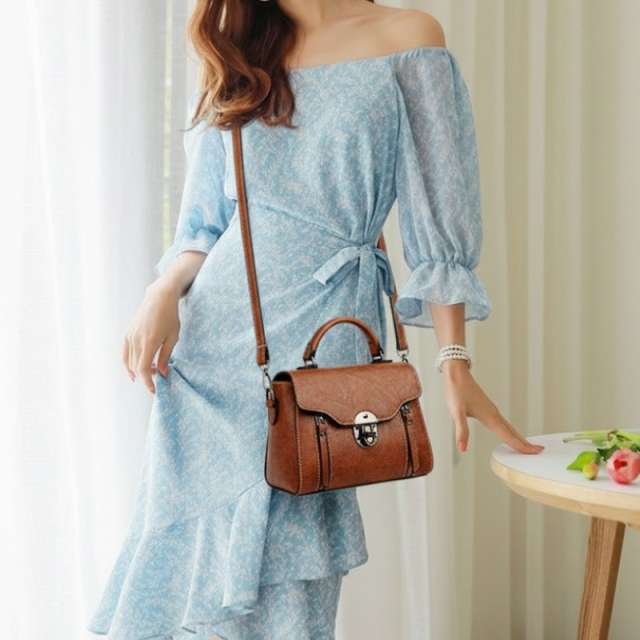 Classic Leather Crossbody Bag