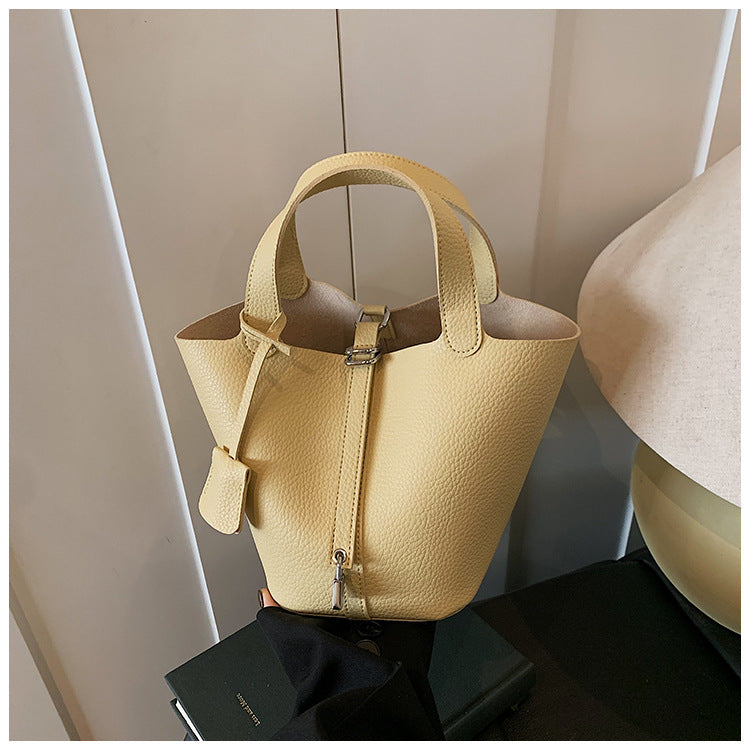 Chic Everyday Large Bucket Bag