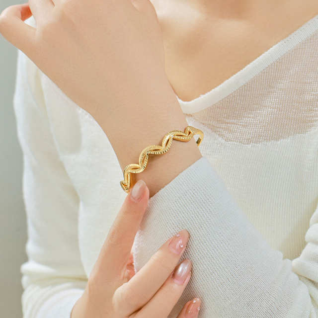 Minimalist Gold Plated Luxury Bracelet